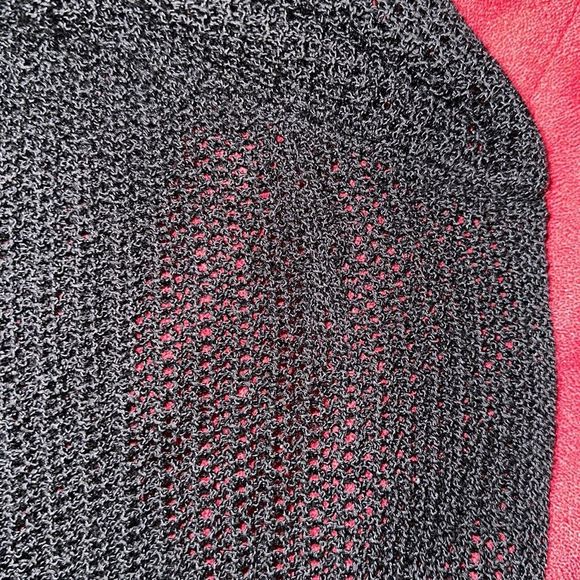 Black Sleeveless Sweater Vest - Picture 13 of 14